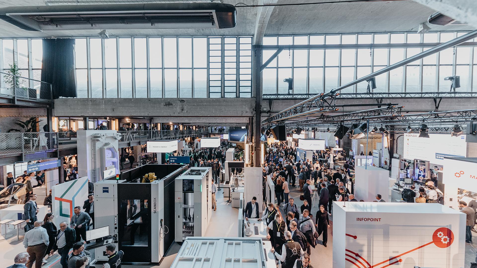 Blick über die Expo-Fläche beim ZEISS Quality Innovation Summit 