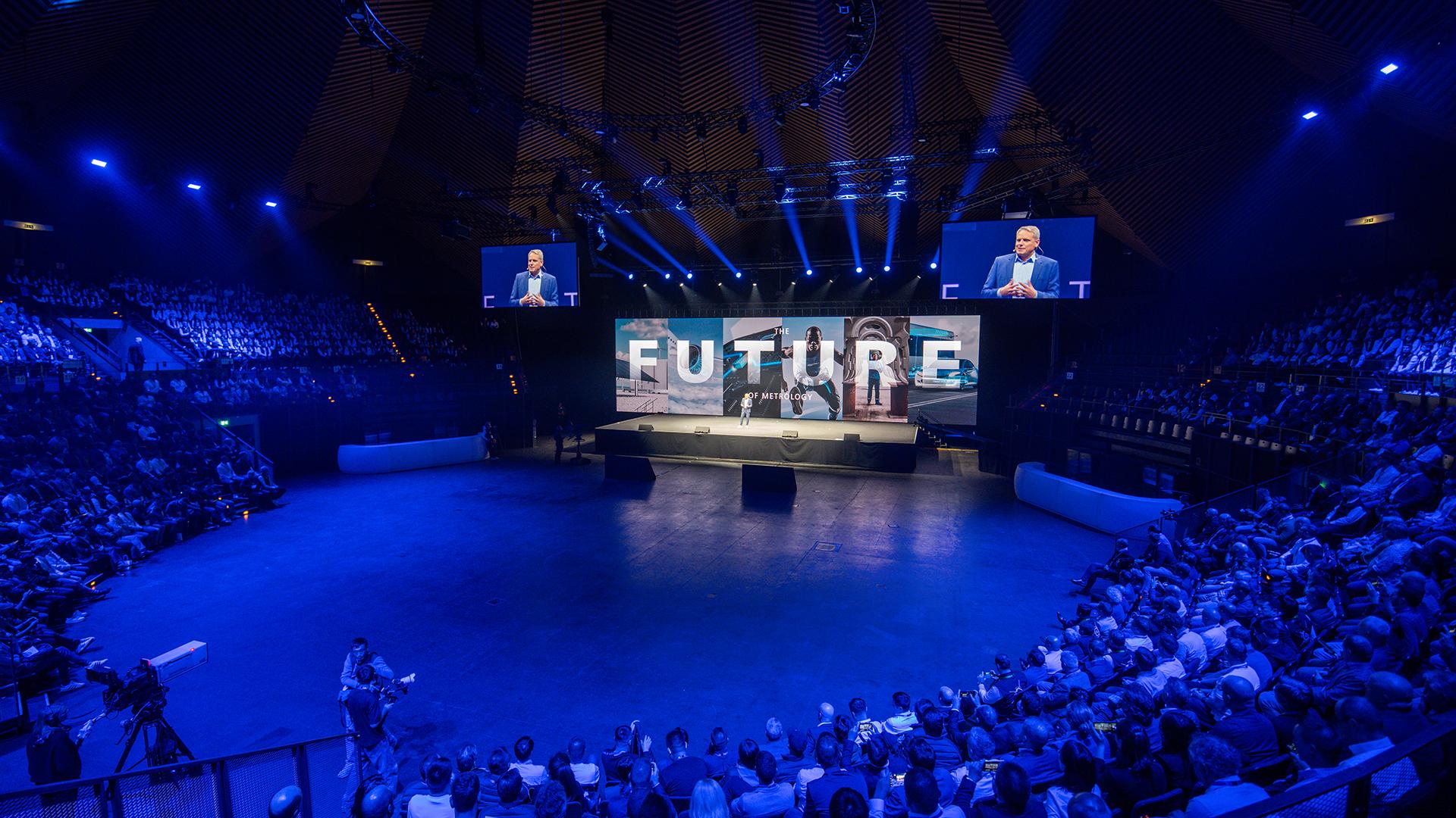 Eröffnungszeremonie im Tempodrom beim ZEISS Quality Innovation Summit 
