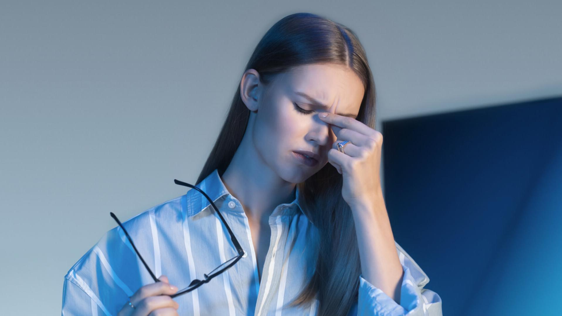 Des lunettes trop serrées ? Retrouvez toutes nos astuces pour une vision confortable et des lunettes parfaitement ajustées.