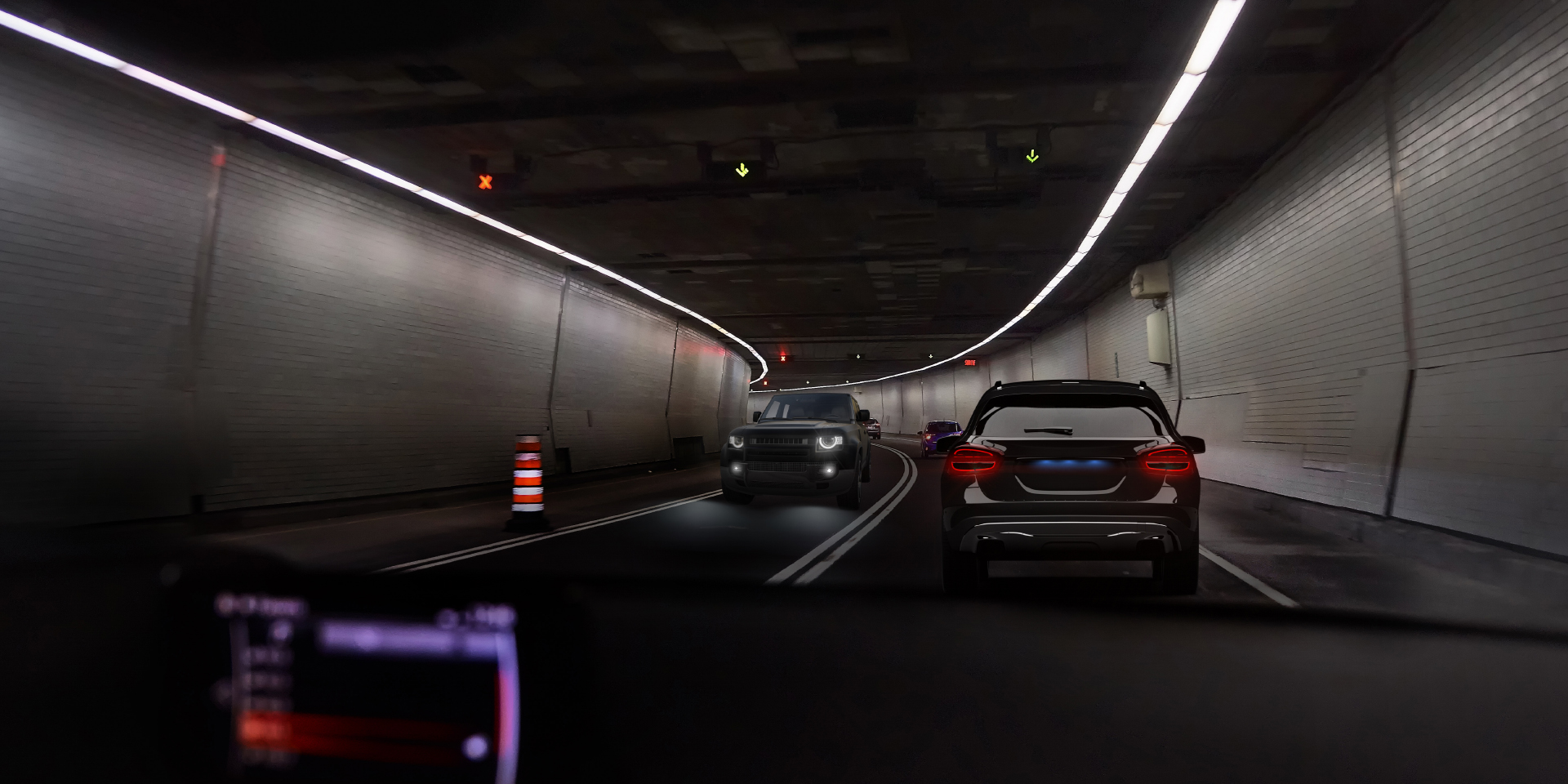 Zwei Bilder aus der Perspektive eines Autofahrers in einem Tunnel mit durchfahrendem Verkehr. Das eine Bild zeigt die Blendung durch ein Auto und die Tunnelbeleuchtung, das andere Bild zeigt deutlich weniger Blendung.